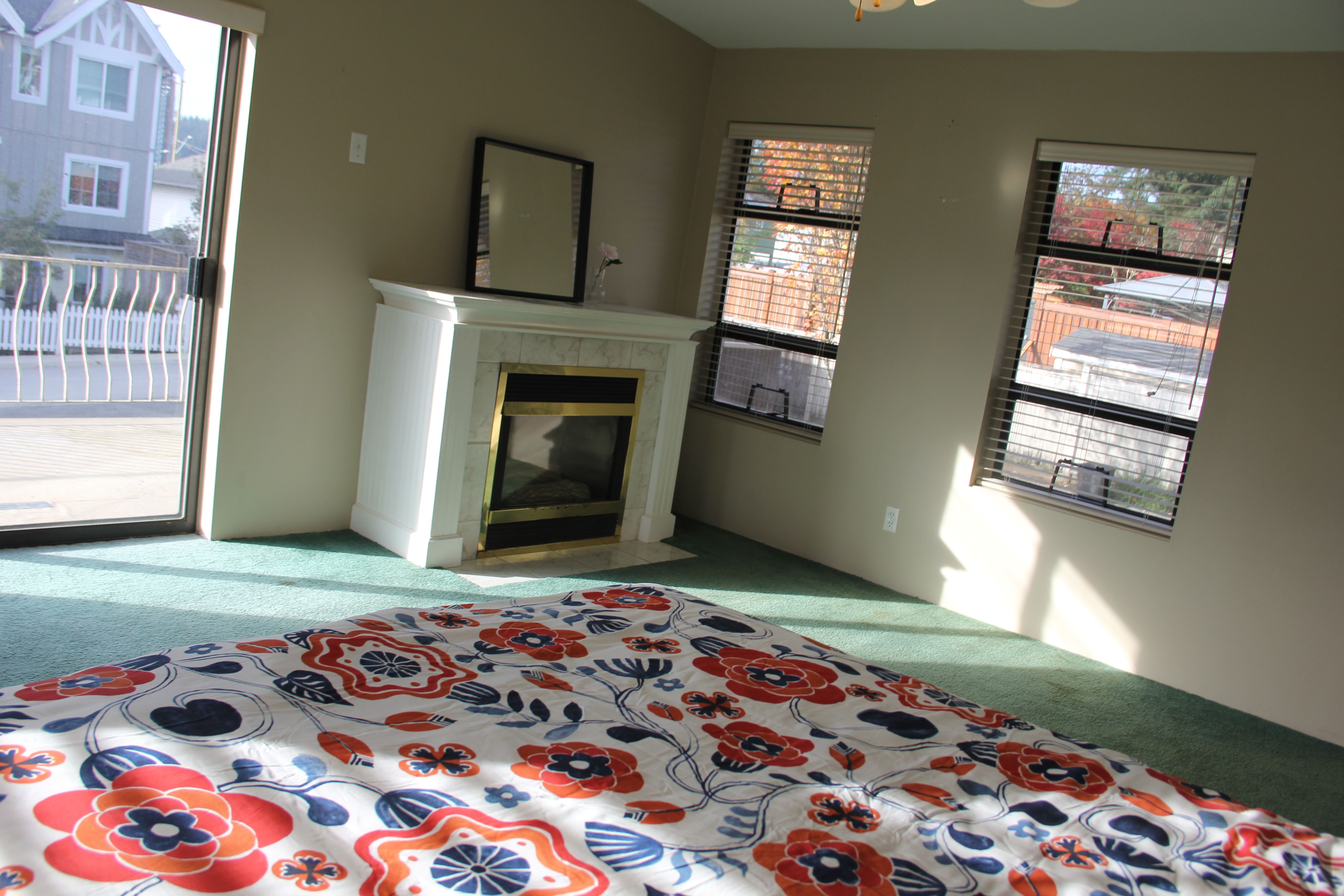 Furnished Room 6 with Balcony for 1-2 People in Burquitlam